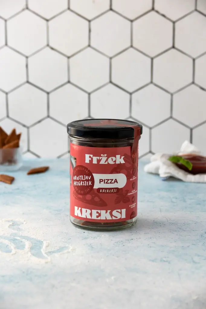 07 Fržek Kreksi pizza pisana.webp